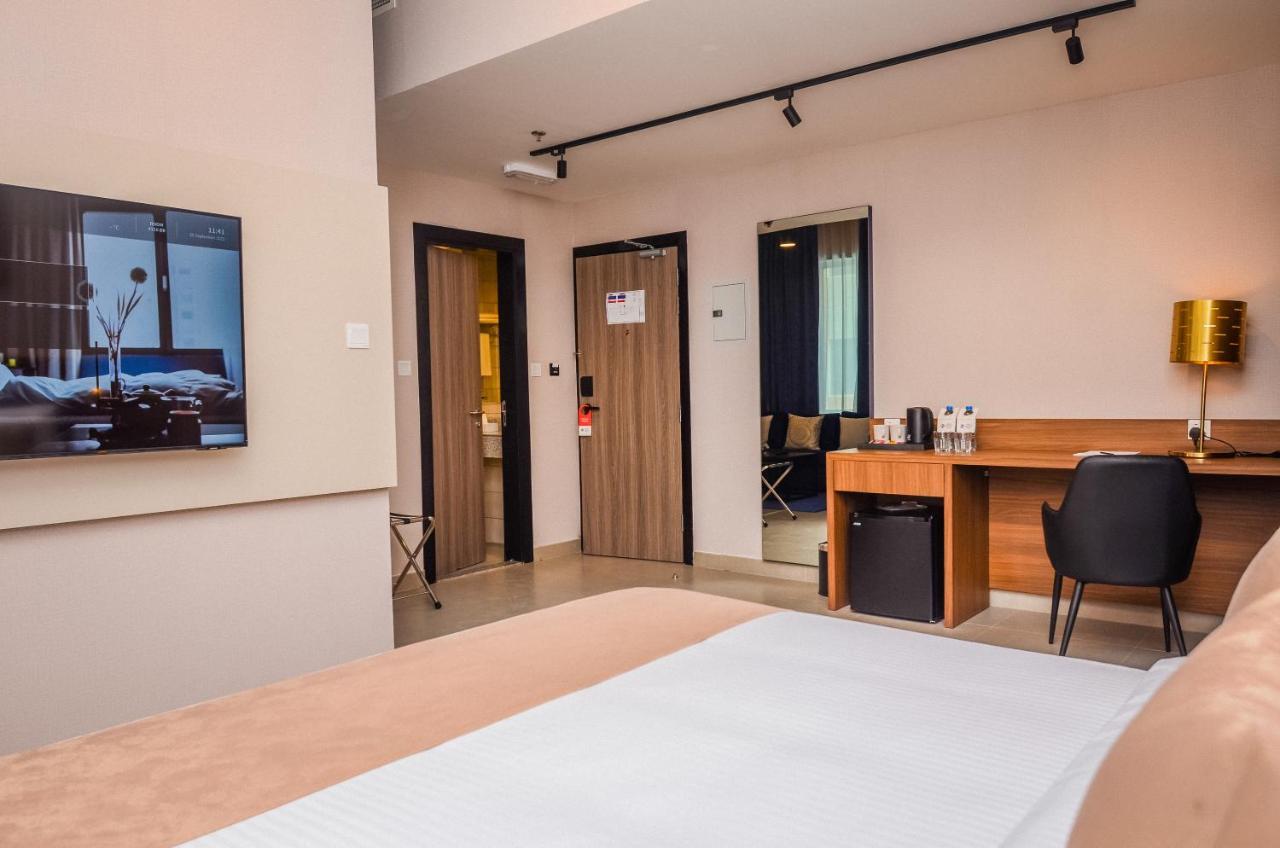 Vogo Grand Hotel Formerly Best Western Plus Hotel Dubai Academic City Exterior photo