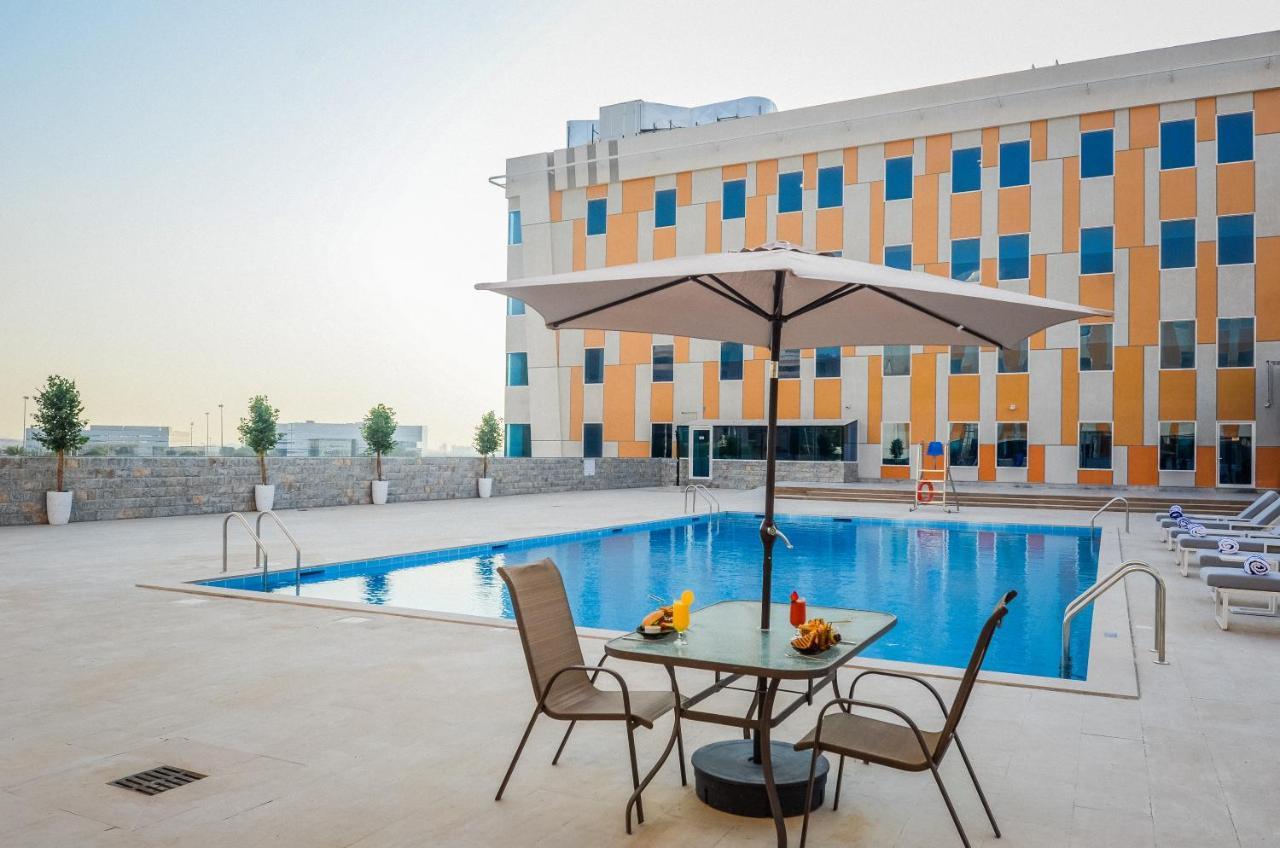 Vogo Grand Hotel Formerly Best Western Plus Hotel Dubai Academic City Exterior photo