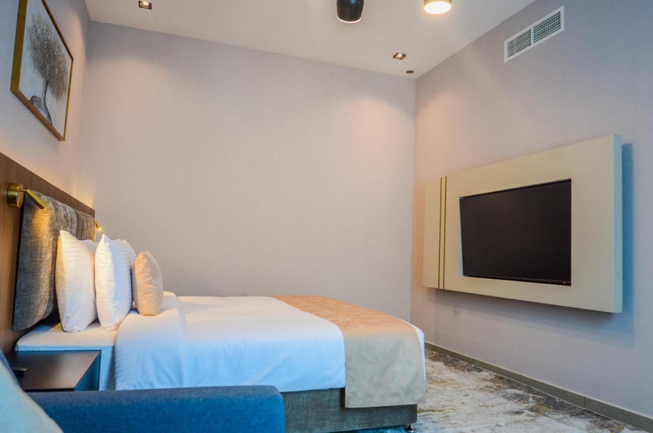 Vogo Grand Hotel Formerly Best Western Plus Hotel Dubai Academic City Exterior photo